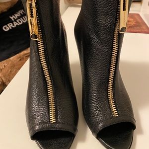 BURBERRY PEEP TOE BOOTIES